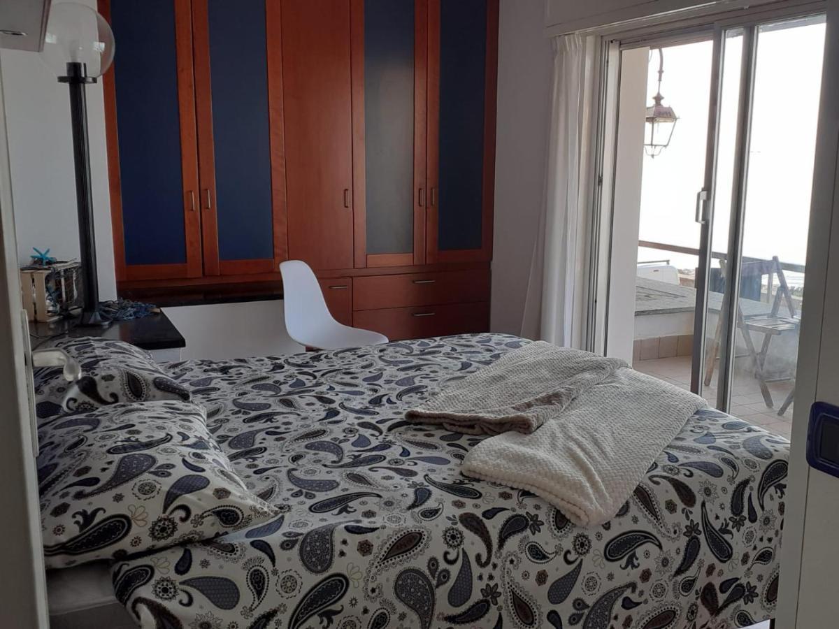Cadorna Fronte Mare Apartment อาลัสซิโอ ภายนอก รูปภาพ